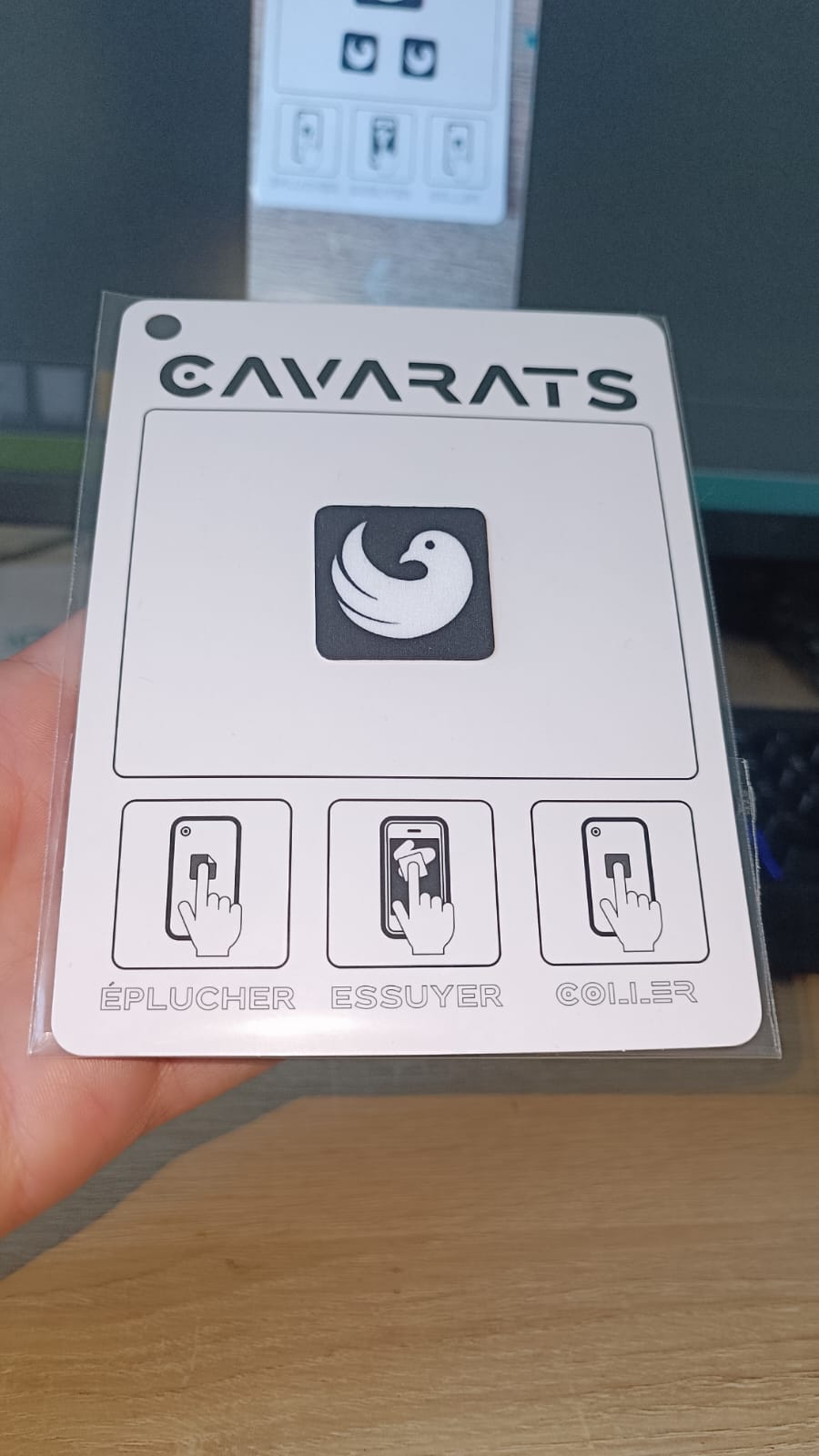 cavarats - Microfibre Tout-en-Un avec Autocollant Lavable et réutilisable pour Les objectifs de caméra, Les écrans de téléphone et Les PC Portables (les 3)