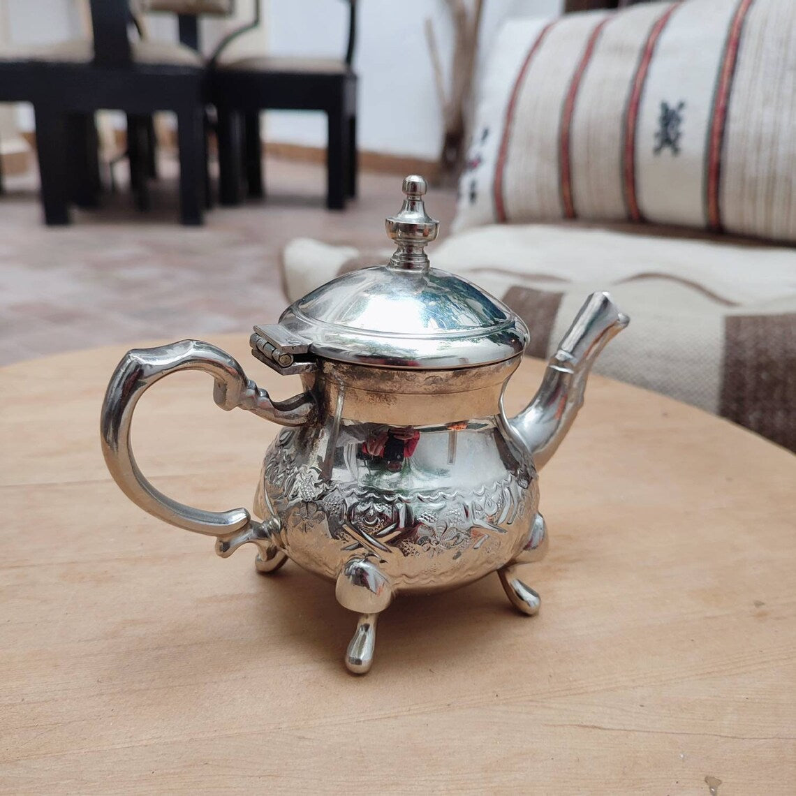 Théière de bonne qualité, théière, théière en argent marocaine faite main. Théière pour deux